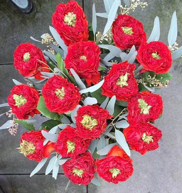 Rode rozen boeket